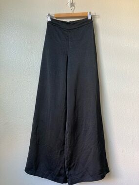 House of Harlow 1960 Wide Leg Satin pull on Pants High Waisted Minimalist XS